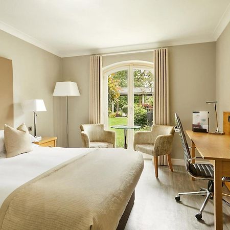 Lion Quays Resort Chirk Extérieur photo
