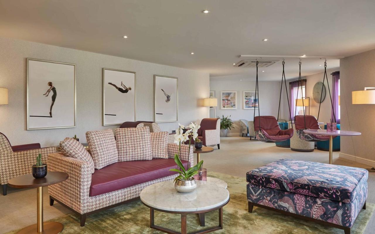 Lion Quays Resort Chirk Extérieur photo