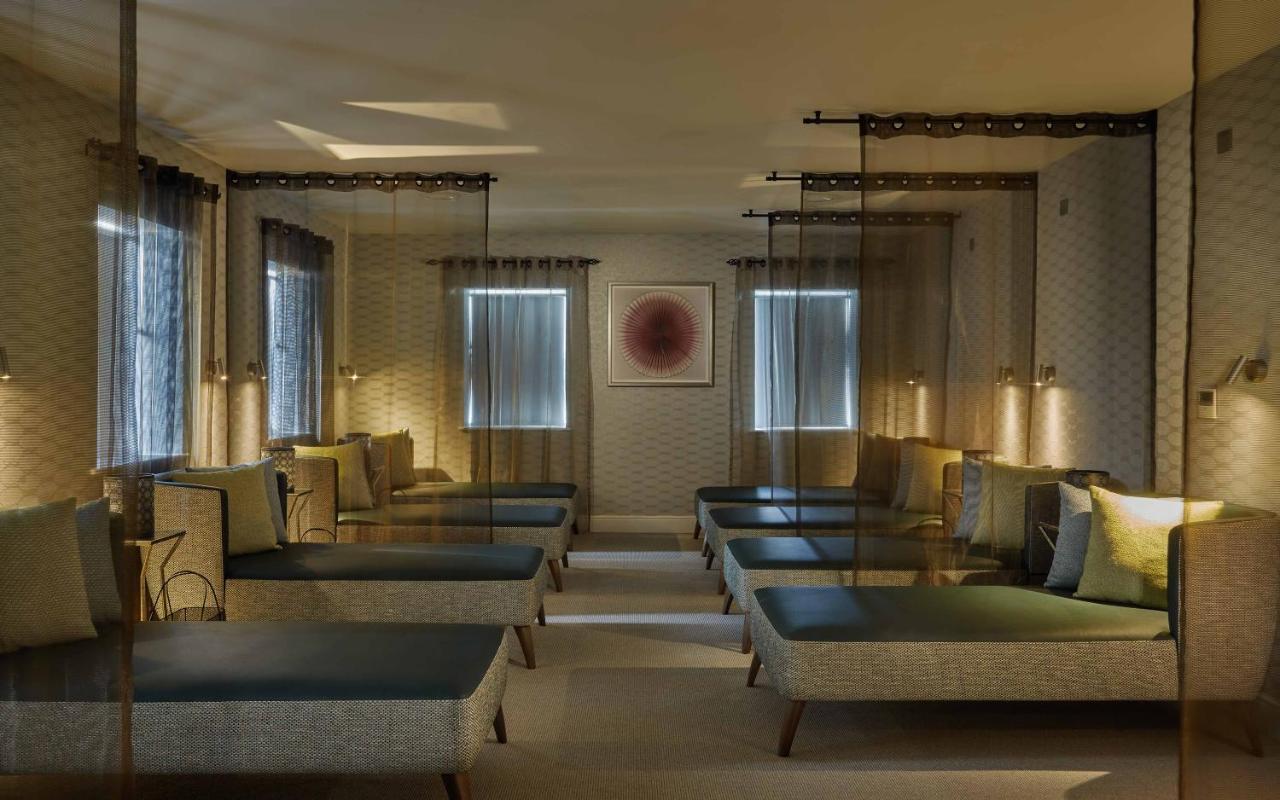 Lion Quays Resort Chirk Extérieur photo