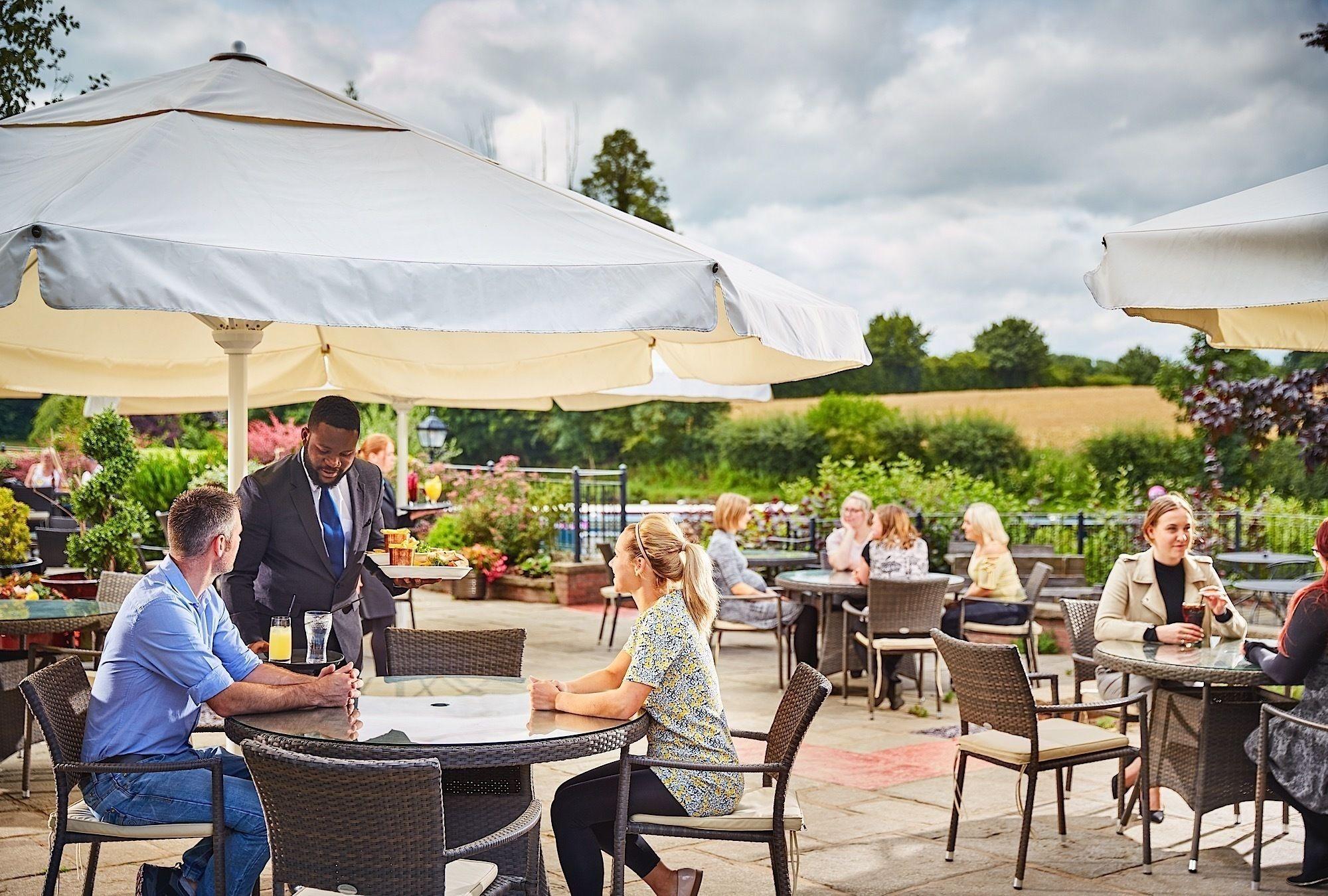 Lion Quays Resort Chirk Extérieur photo