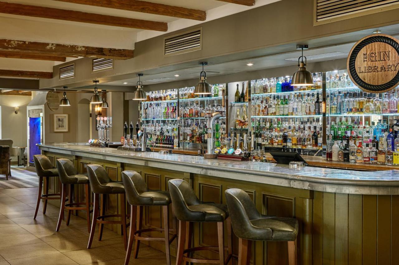 Lion Quays Resort Chirk Extérieur photo