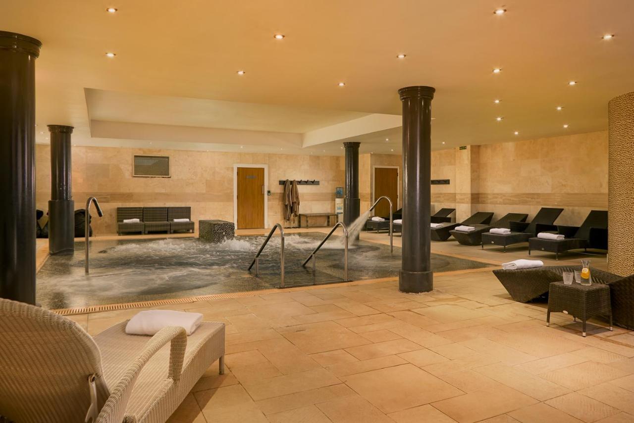 Lion Quays Resort Chirk Extérieur photo