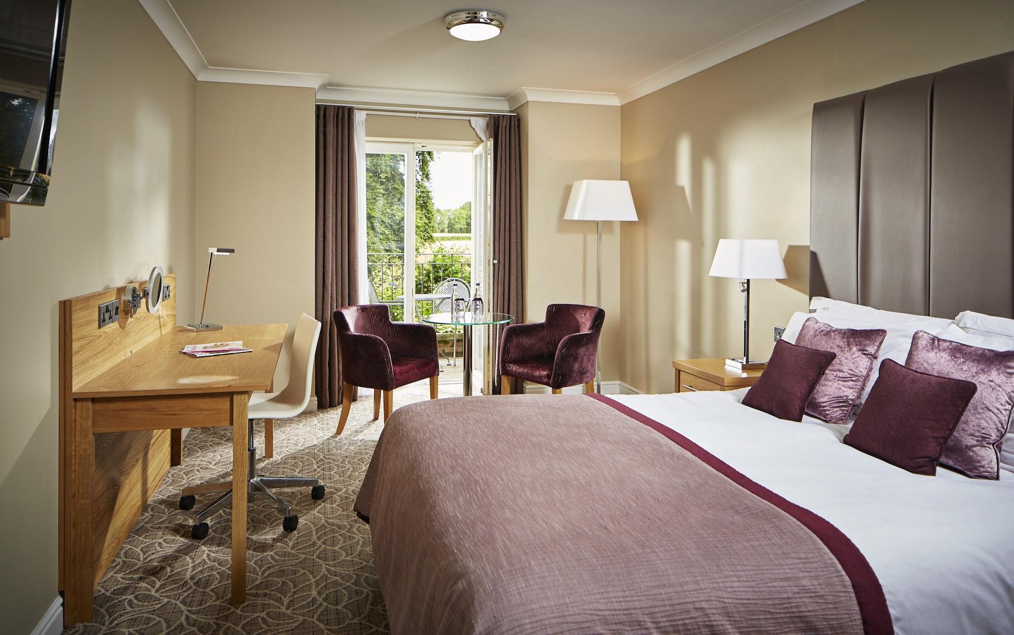 Lion Quays Resort Chirk Extérieur photo