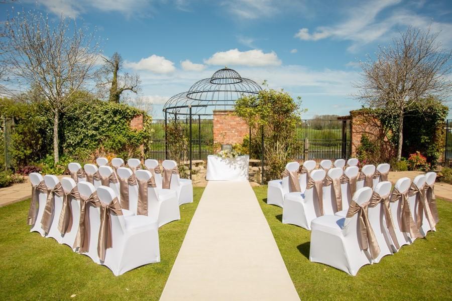 Lion Quays Resort Chirk Extérieur photo