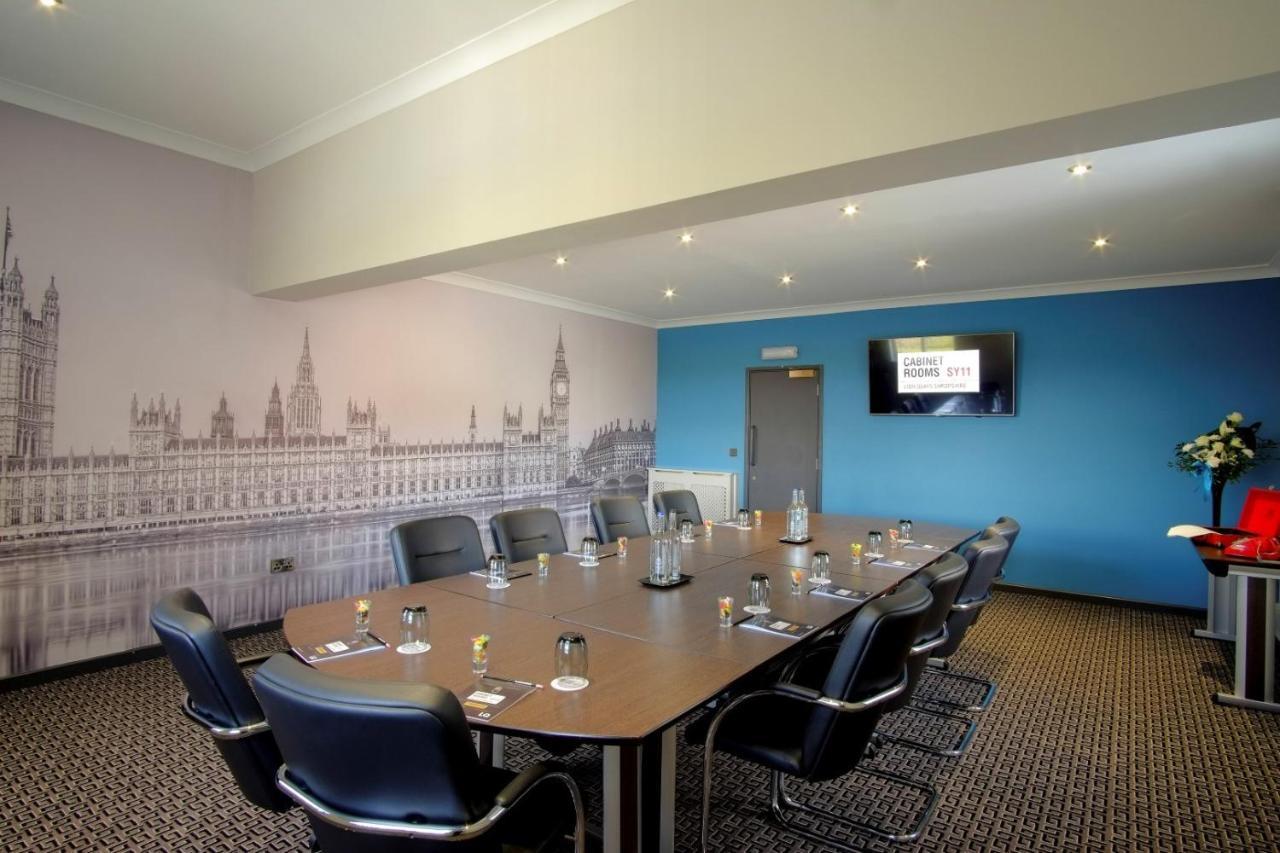 Lion Quays Resort Chirk Extérieur photo