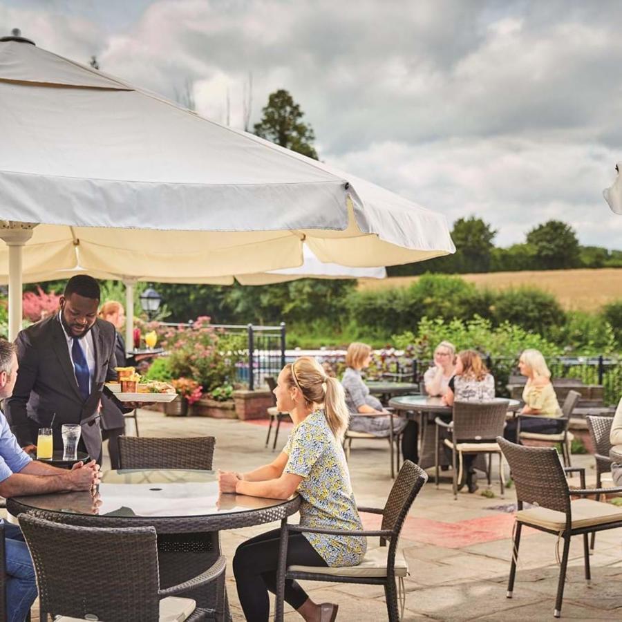 Lion Quays Resort Chirk Extérieur photo